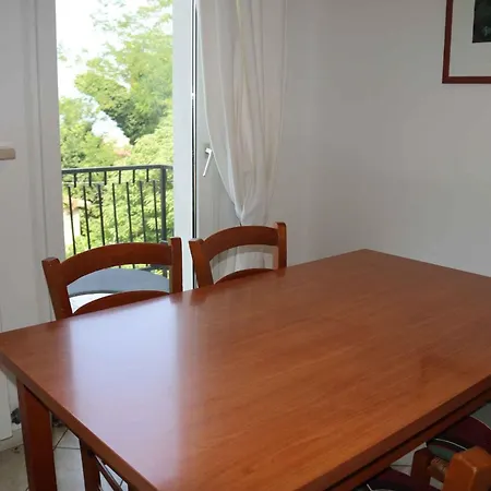 With Pool In Bardolino-gardasee 57775 Appartamento